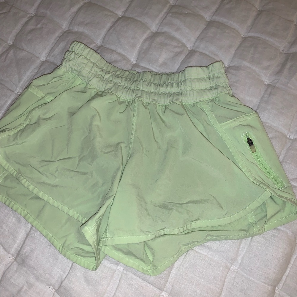 Lululemon sz 4 shorts